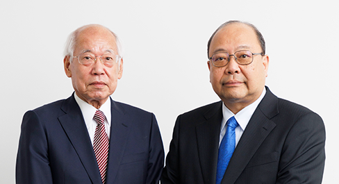 代表取締役会長 鈴木幸一、代表取締役社長 勝栄二郎
